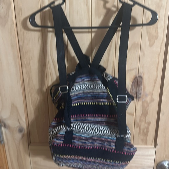 Woven Medium Size Backpack Purse Southwestern Design Baja Style - Picture 6 of 6